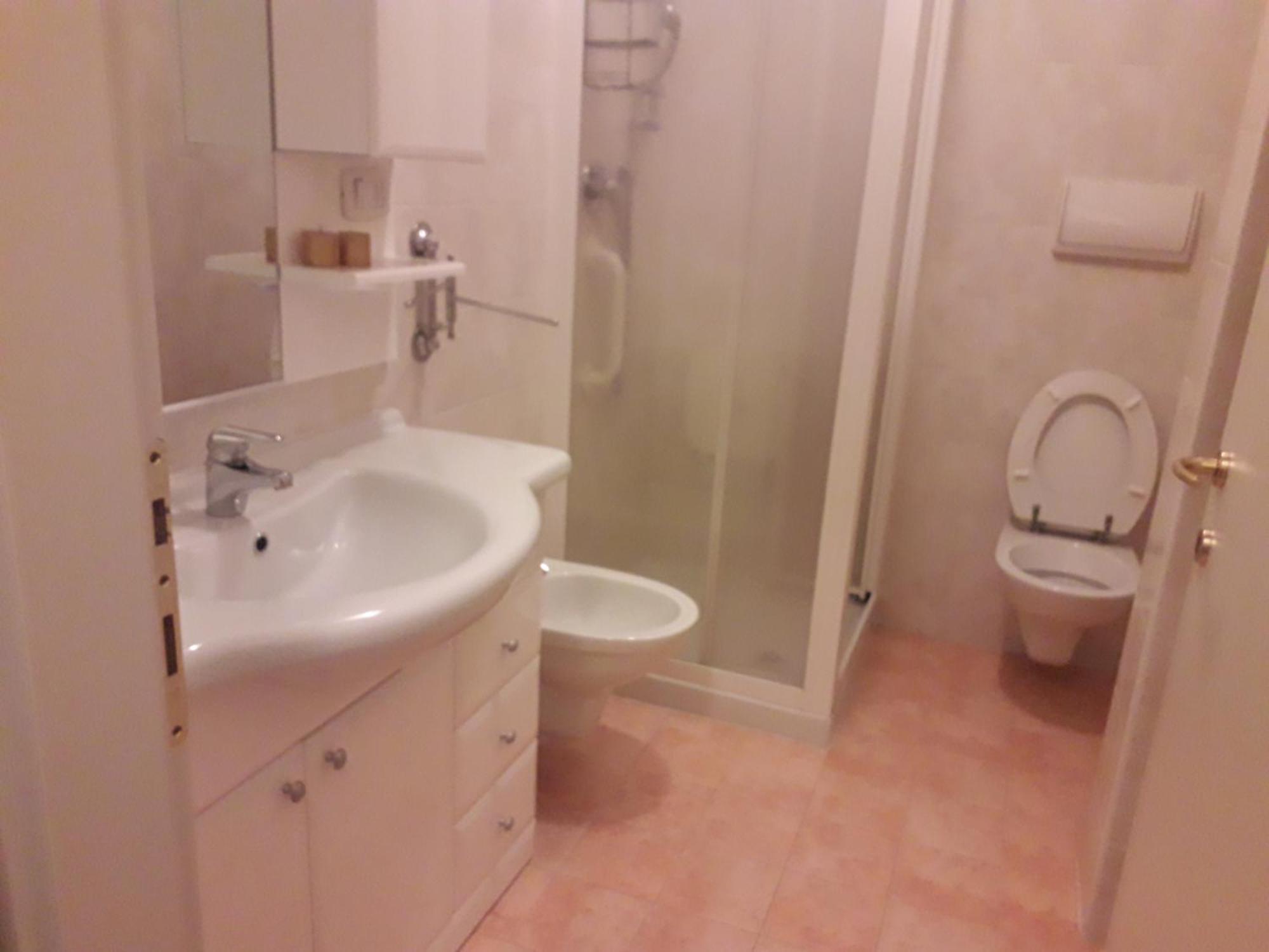 Roveretobnb โรเวเรโต ภายนอก รูปภาพ